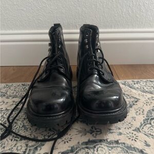 Sleek Black Leather Men's Boots